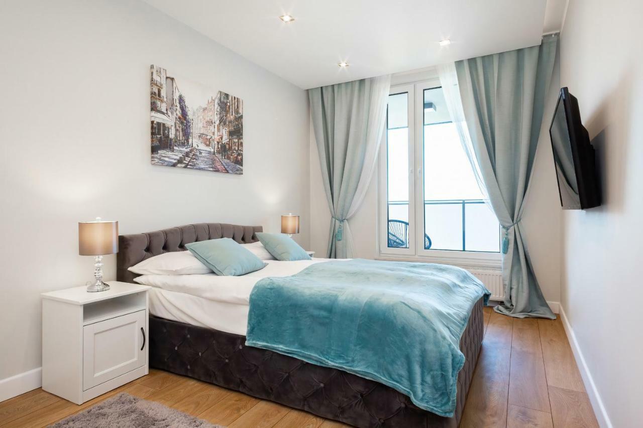 Apartments Aura Sky By Noclegi Renters Warsaw Luaran gambar
