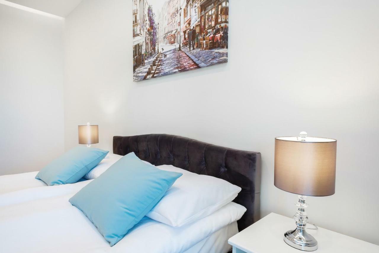 Apartments Aura Sky By Noclegi Renters Warsaw Luaran gambar